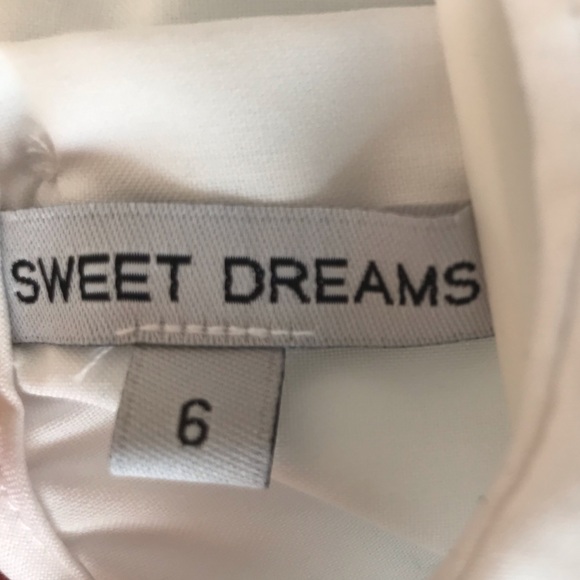 Sweet Dreams size 6 dress white with peter pan collar and eyelet details. - Picture 6 of 8